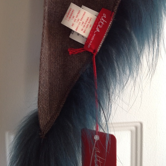 Altea Women's Scarf, One size, new with tags. - Picture 5 of 8